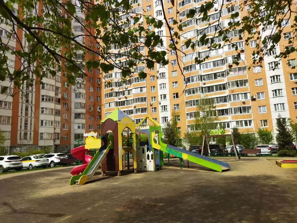 1-к. квартира, 40 м, 8/17 эт. - Фото 1