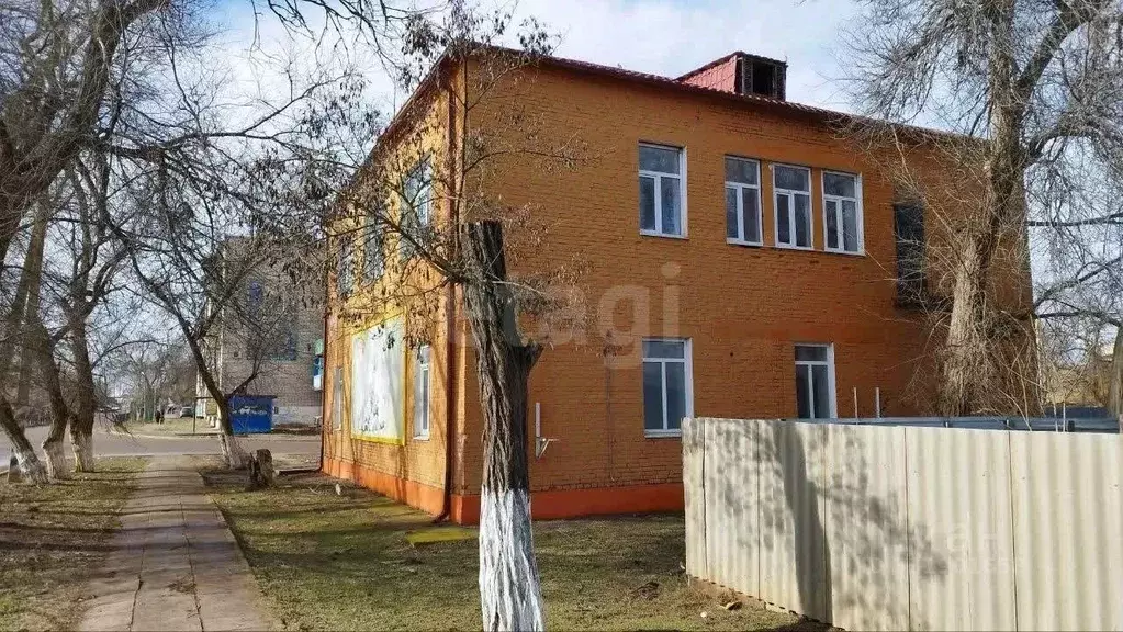 Офис в Астраханская область, Икрянинский район, с. Оранжереи ул. ... - Фото 1