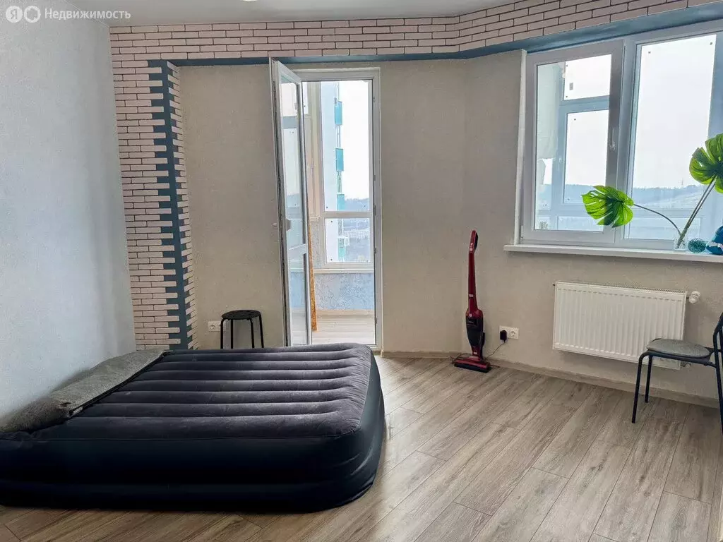 1-комнатная квартира: Алушта, улица 60 лет СССР, 29 (36.2 м) - Фото 1