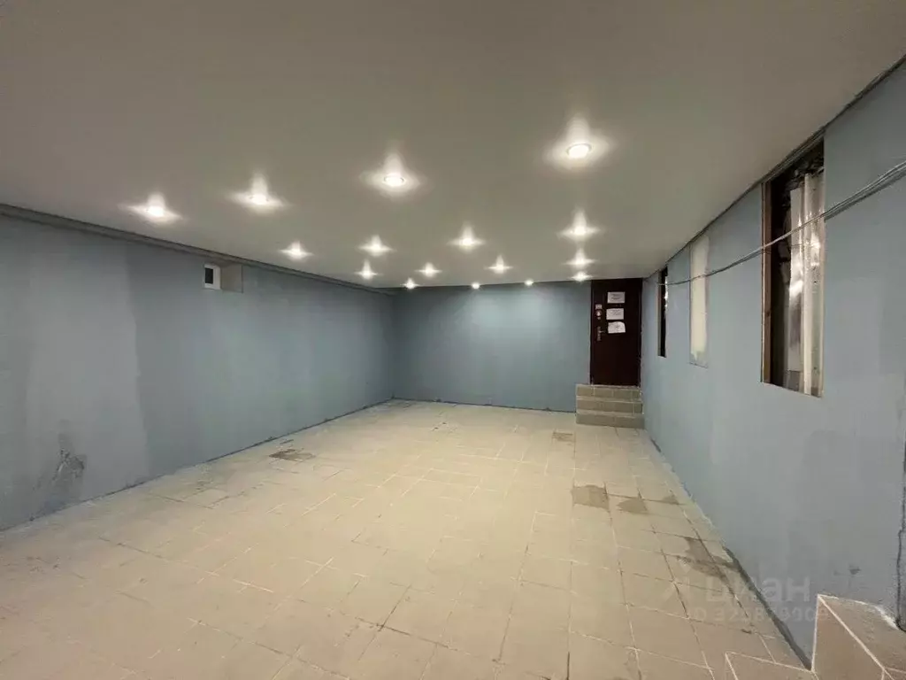 Помещение свободного назначения в Мурманская область, Мурманск ул. ... - Фото 2