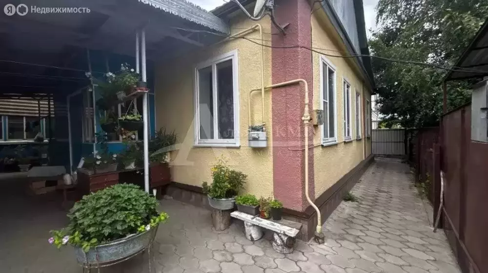 Дом в Новопавловск, Красноармейская улица (78 м) - Фото 2