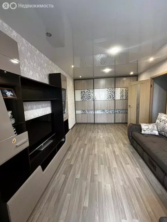 2-комнатная квартира: Вологда, Рабочая улица, 1 (50 м) - Фото 1