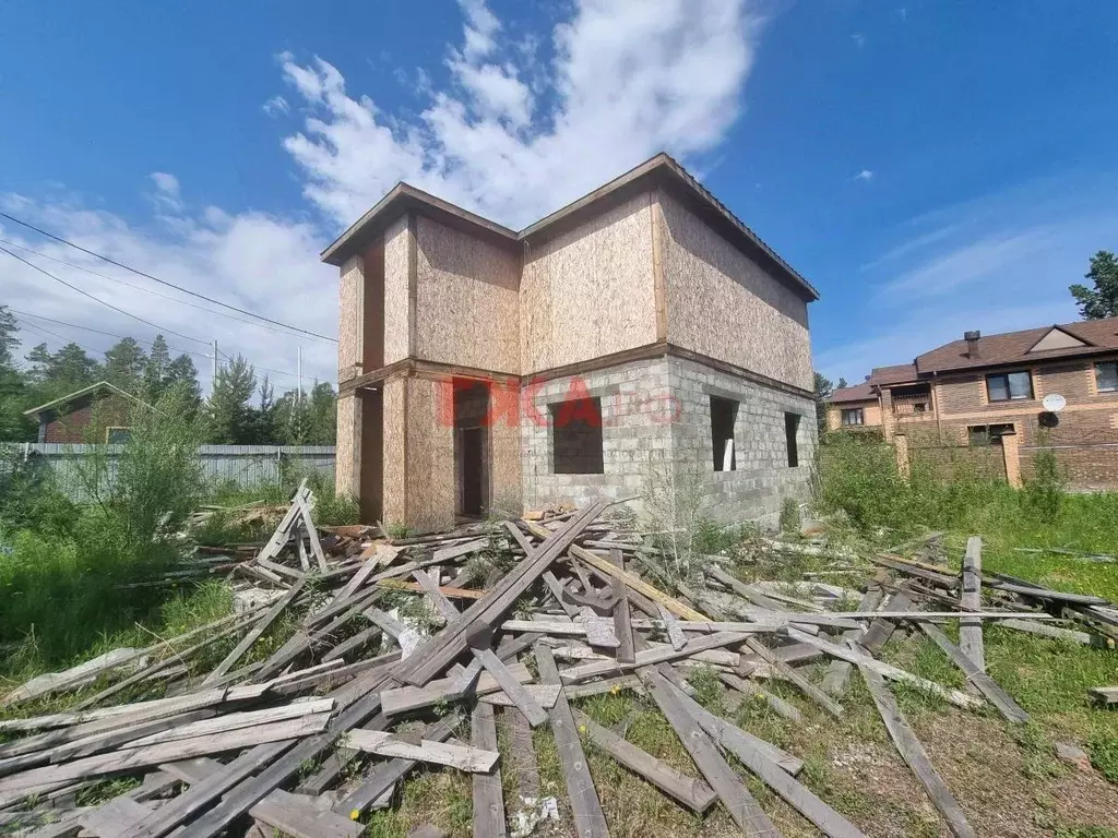 Дом в Саха (Якутия), Нерюнгри  (188 м) - Фото 1