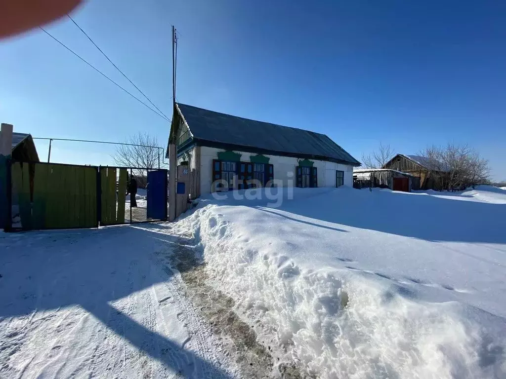 Дом в Оренбургская область, Оренбургский район, с. Никольское ул. ... - Фото 0