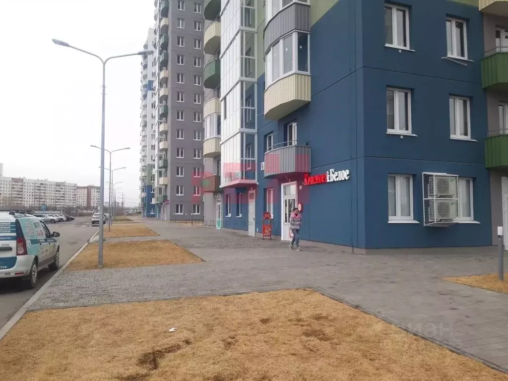 Торговая площадь в Тюменская область, Тюмень ул. Героев Космоса, 13 ... - Фото 1