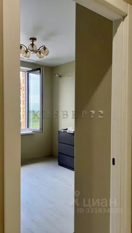 1-к кв. Тюменская область, Тюмень ул. Надира Сагдеева, 6 (42.0 м) - Фото 2