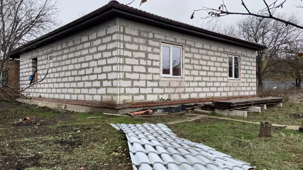 Дом в Ростовская область, Батайск Солнечное СТ, ул. Сиреневая, 17 (125 ... - Фото 0
