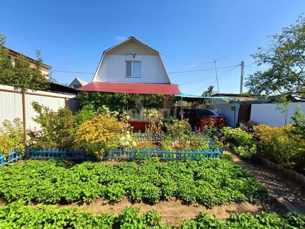 Дом в Саратовская область, Энгельсский район, Красноярское ... - Фото 0