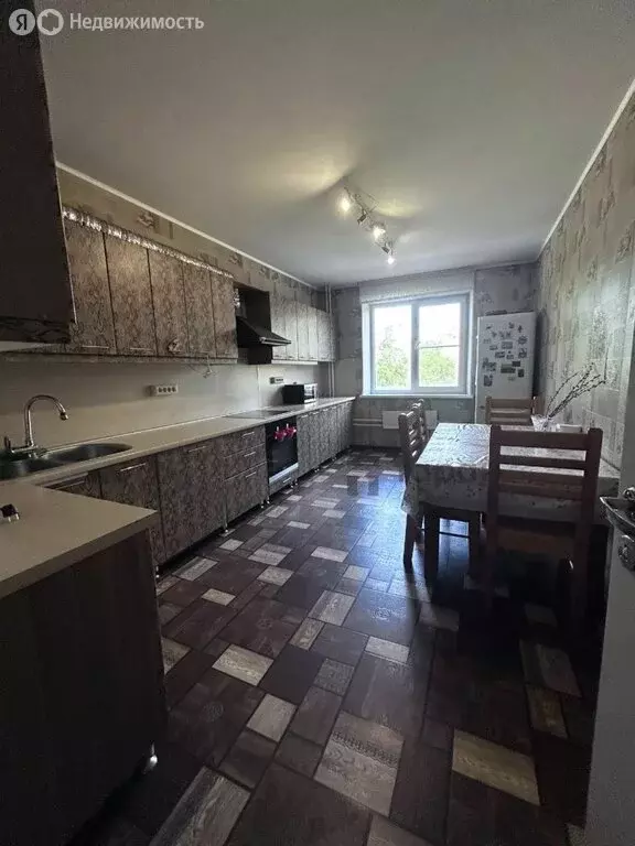 3-комнатная квартира: Челябинск, улица Сталеваров, 80 (89 м) - Фото 1