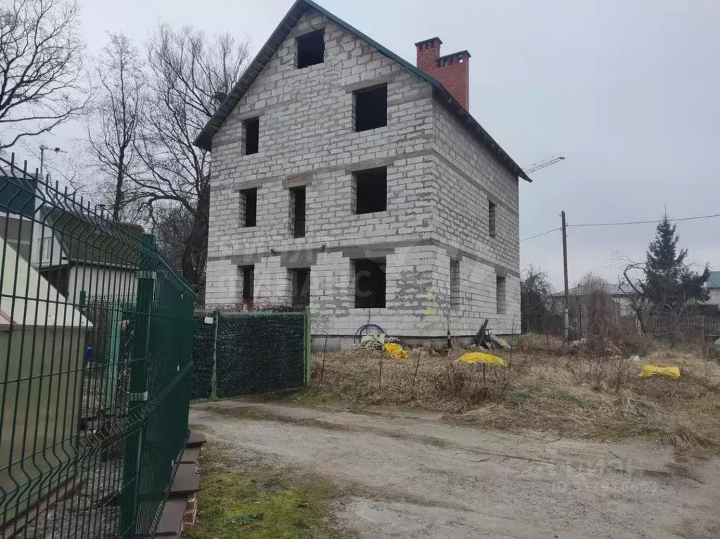 Дом в Калининградская область, Гурьевск Степной пер., 1 (260 м) - Фото 1