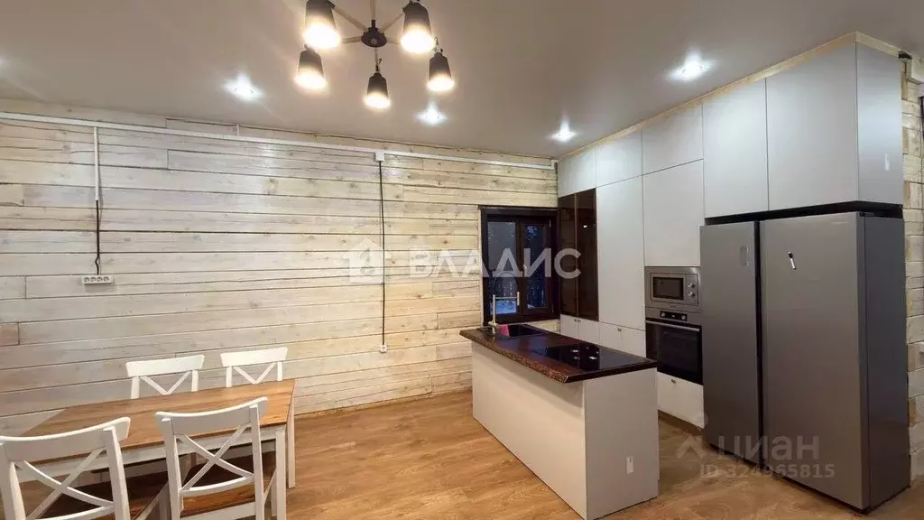 Дом в Бурятия, Улан-Удэ ул. Сочинская (120 м) - Фото 1