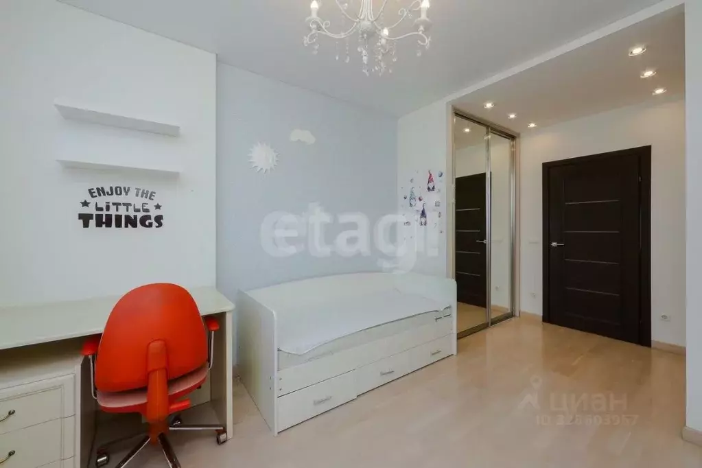 3-к кв. Калининградская область, Калининград ул. Горького, 98 (84.0 м) - Фото 1