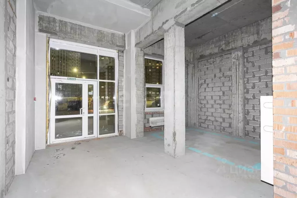 Помещение свободного назначения в Тюменская область, Тюмень ул. ... - Фото 1