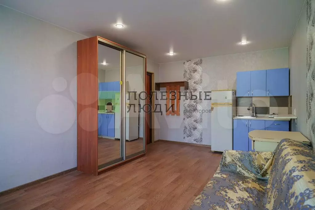 Комната 17,6 м в 4-к., 2/5 эт. - Фото 1