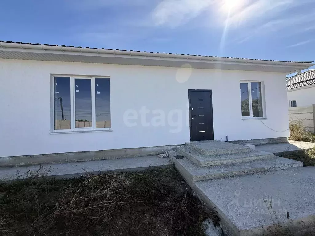 Дом в Крым, Симферопольский район, Трудовское с/пос, с. Строгоновка ... - Фото 1