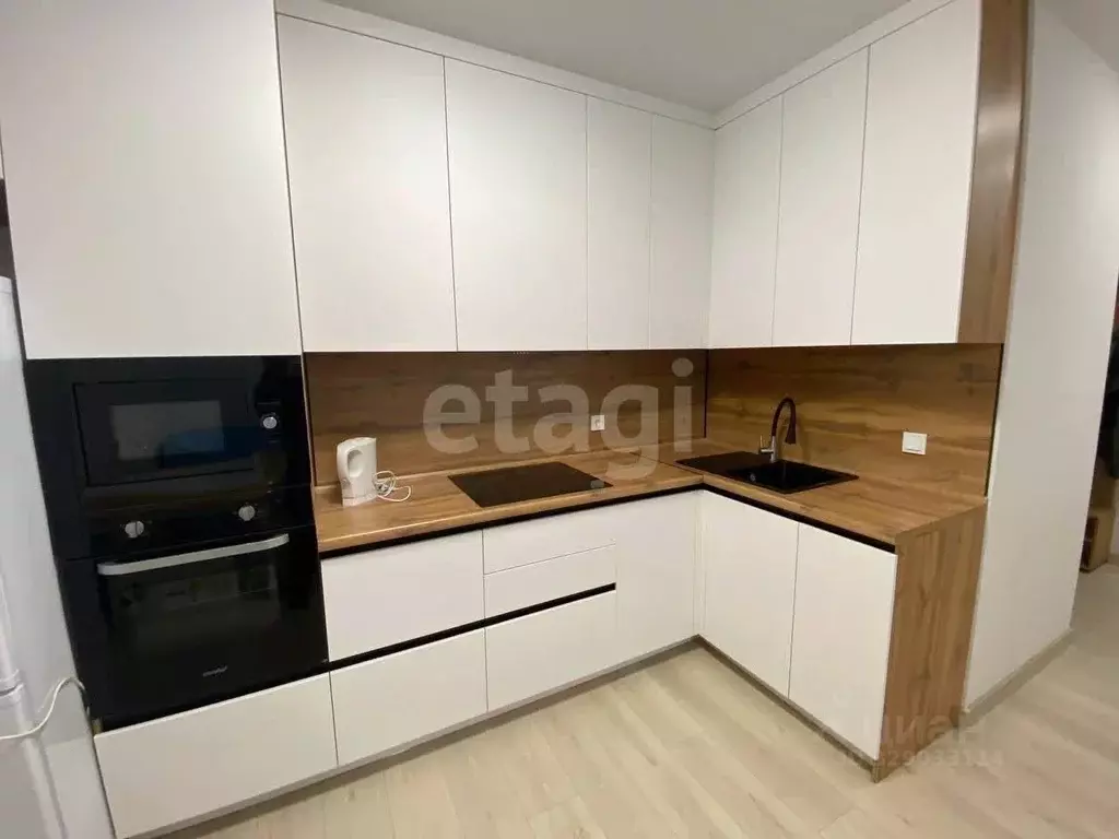 2-к кв. Тюменская область, Тюмень ул. Тимофея Чаркова, 91 (60.4 м) - Фото 1