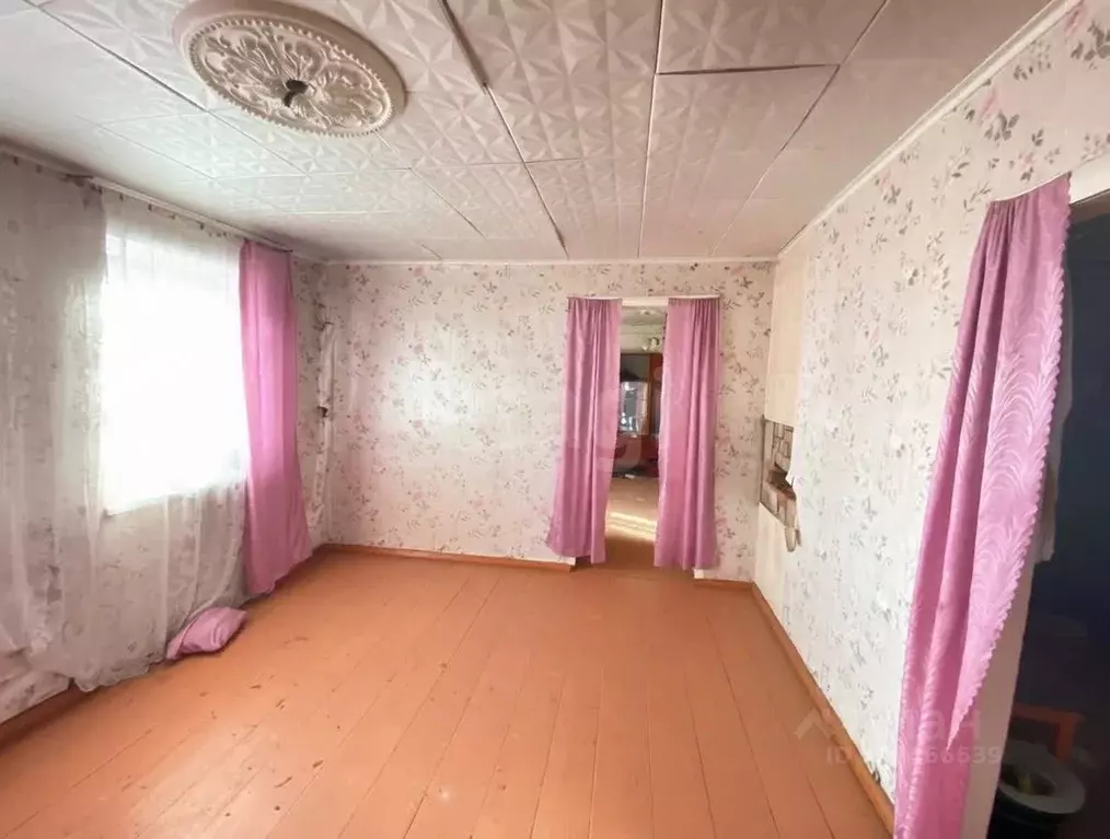 Дом в Воронежская область, Семилукский район, Новосильское с/пос, с. ... - Фото 1