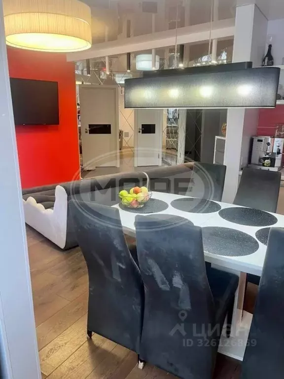 3-к кв. Калининградская область, Калининград ул. Толбухина, 4 (101.0 ... - Фото 2