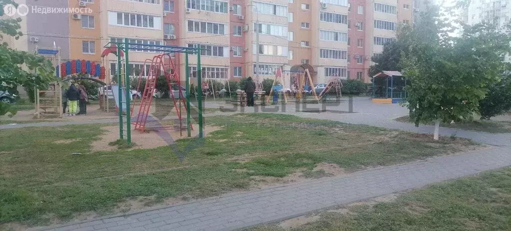3-комнатная квартира: Волгоград, улица Маршала Воронова, 6 (69.6 м) - Фото 0
