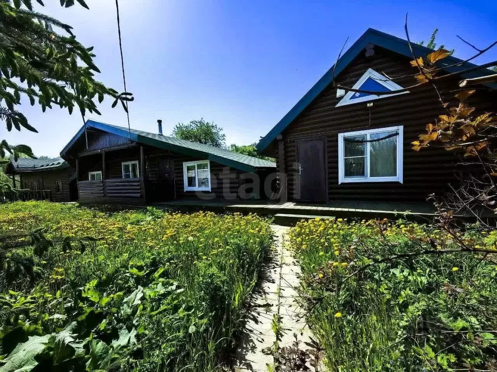 Дом в Ленинградская область, Волховский район, Свирицкое с/пос, д. ... - Фото 1