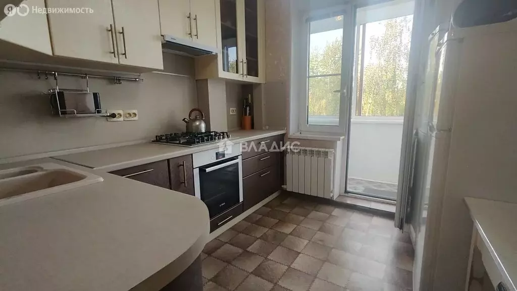 2-комнатная квартира: Луховицы, улица Пушкина, 102 (56.9 м) - Фото 0