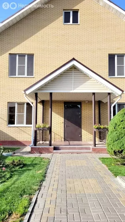 Дом в Волжский, посёлок Рабочий, Саратовская улица (234 м) - Фото 0