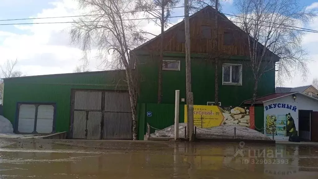 Дом в Саха (Якутия), Ленск Первомайская ул., 47 (190 м) - Фото 1