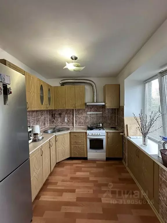3-к кв. Оренбургская область, Орск Новый город мкр, ул. Макаренко, 2 ... - Фото 0