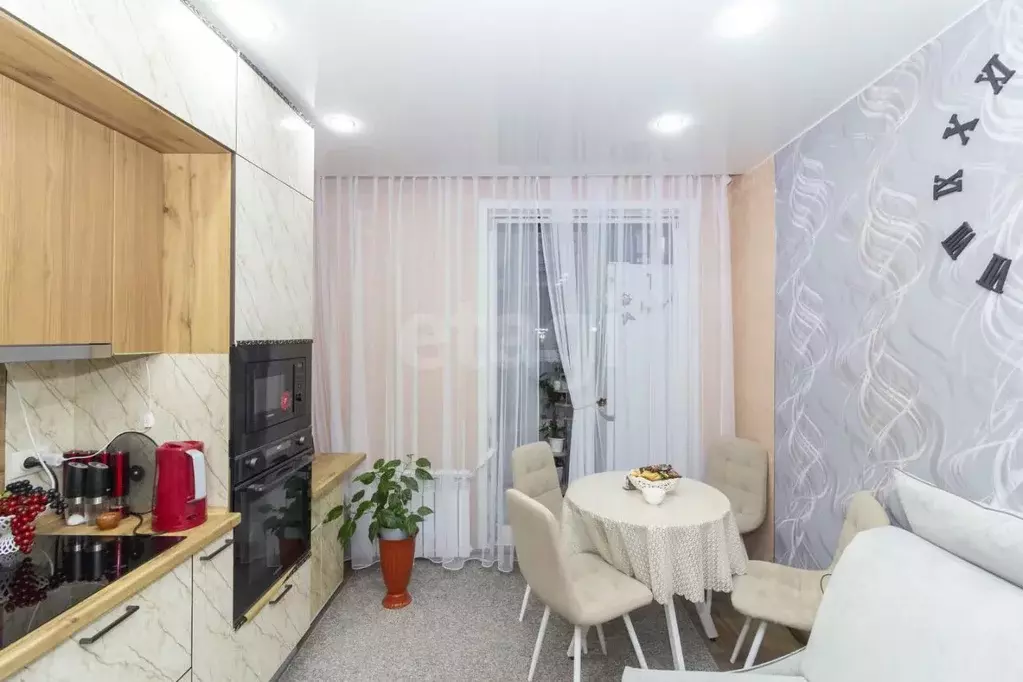 1-к кв. Тюменская область, Тюмень ул. Василия Подшибякина, 19 (37.0 м) - Фото 1