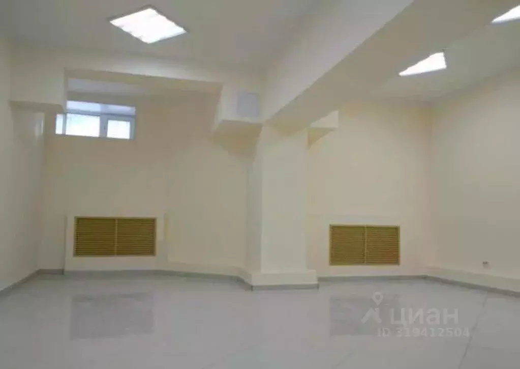 Помещение свободного назначения в Саха (Якутия), Якутск 203-й мкр, 7 ... - Фото 0