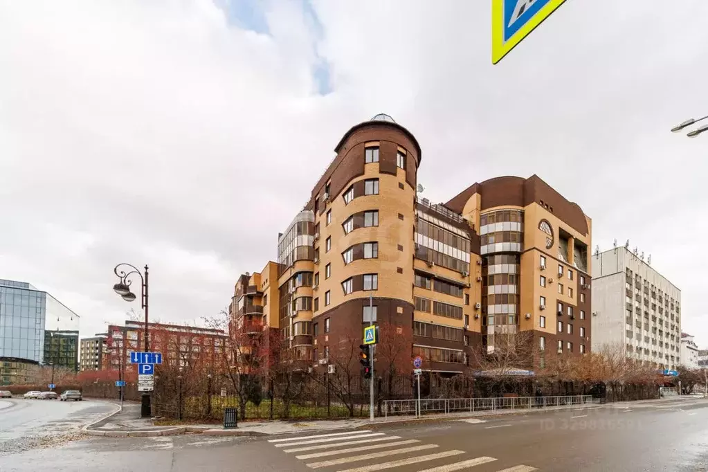 3-к кв. Тюменская область, Тюмень ул. Хохрякова, 45 (107.0 м) - Фото 1