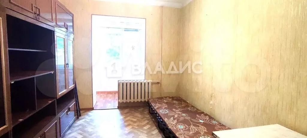 Комната 15 м в 4-к., 2/2 эт. - Фото 1