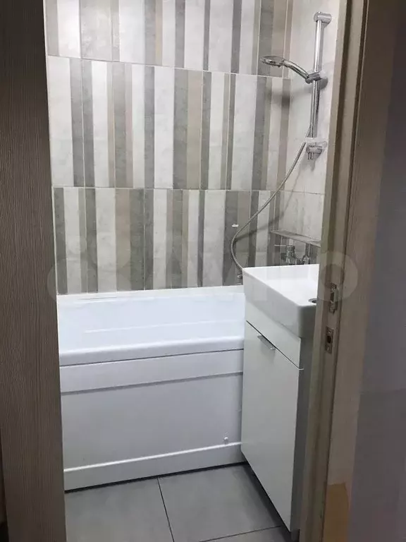 2-к. квартира, 44 м, 2/10 эт. - Фото 1