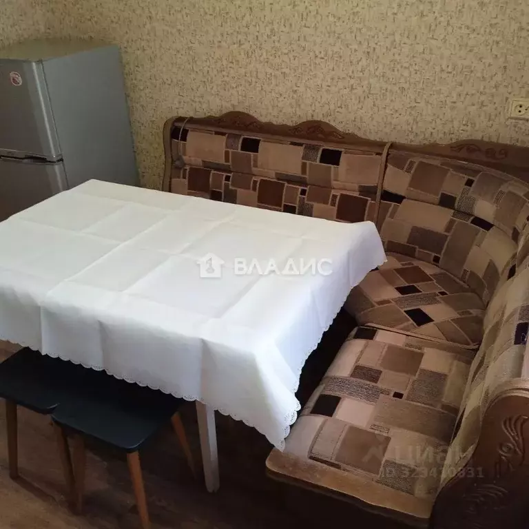 2-к кв. Владимирская область, Владимир Почаевская ул., 10а (55.0 м) - Фото 1