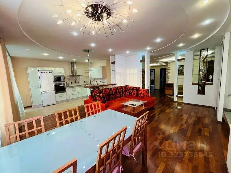 3-к кв. Свердловская область, Екатеринбург ул. Энгельса, 15 (100.0 м) - Фото 1