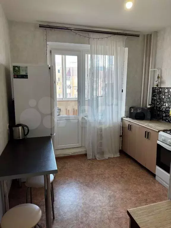 1-к. квартира, 38 м, 8/10 эт. - Фото 1