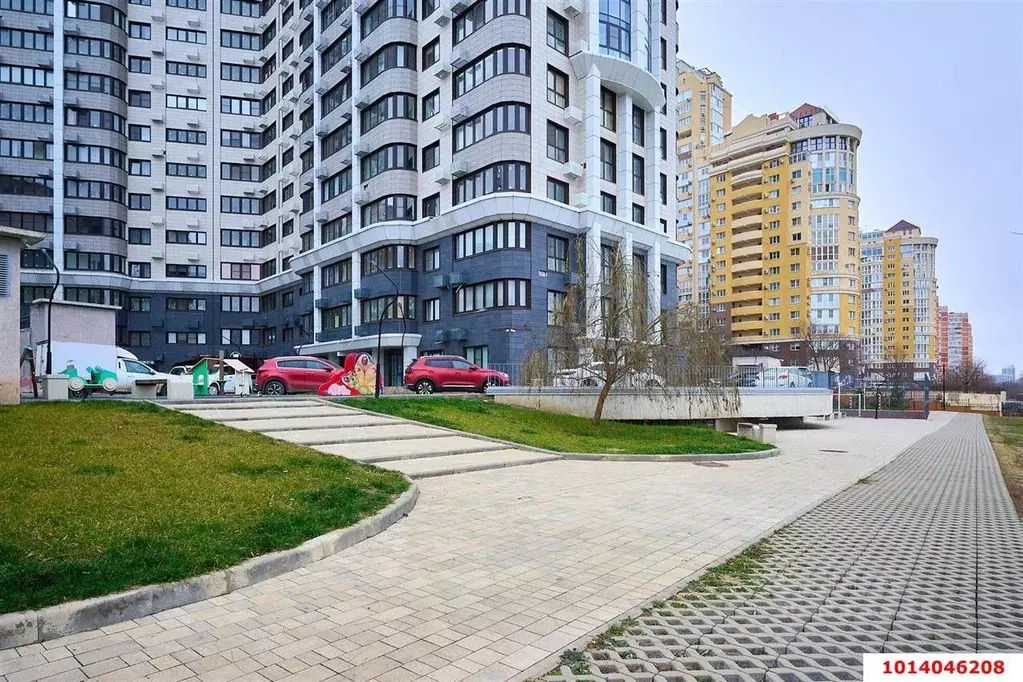 3-к кв. Краснодарский край, Краснодар ул. Кожевенная (114.5 м) - Фото 0
