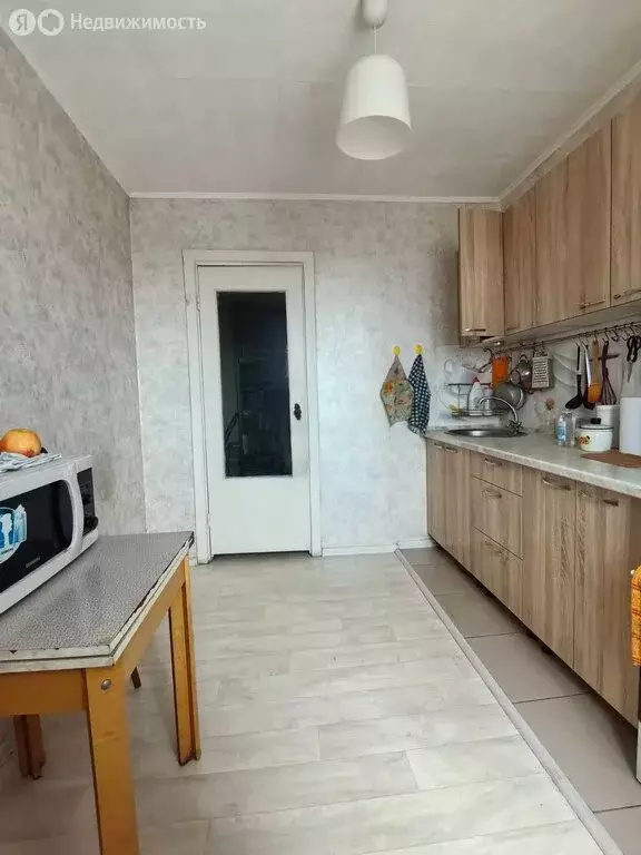 3-комнатная квартира: Хабаровск, микрорайон Южный, улица Панфиловцев, ... - Фото 2