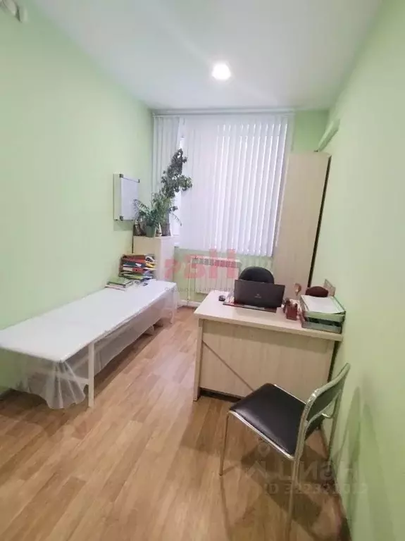 Помещение свободного назначения в Омская область, Омск ул. 70 лет ... - Фото 1