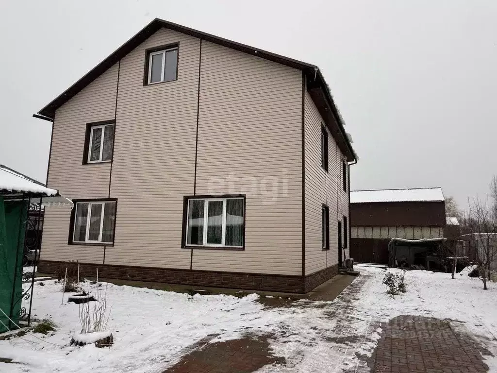 Дом в Калужская область, Жуковский район, Белоусово городское ... - Фото 2