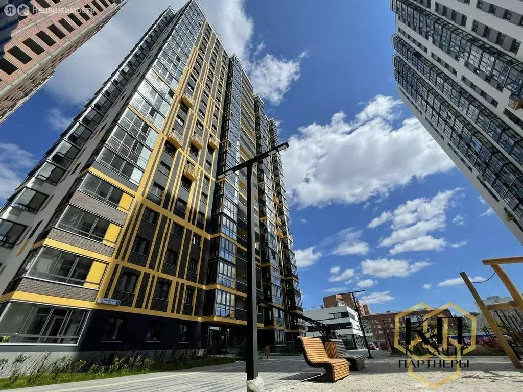 2-комнатная квартира: Екатеринбург, Таватуйская улица, 14А/2 (64.3 м) - Фото 1