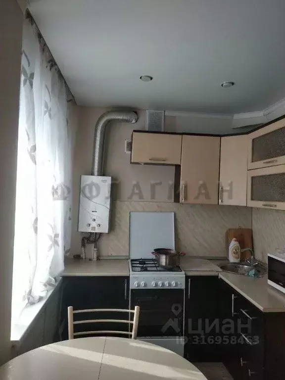 3-к кв. Саратовская область, Вольск ул. Некрасова, 28 (51.0 м) - Фото 0