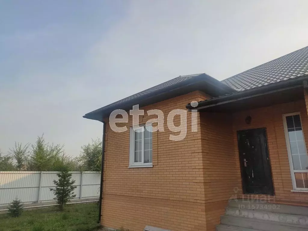 Дом в Хакасия, Абакан ул. Марины Цветаевой (335 м) - Фото 1