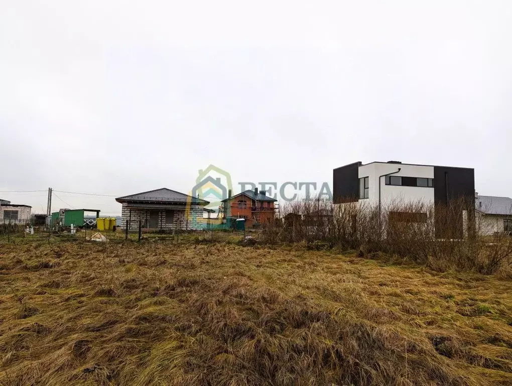 Участок в Санкт-Петербург, Санкт-Петербург, Петергоф ш. Ольгинское, ... - Фото 1