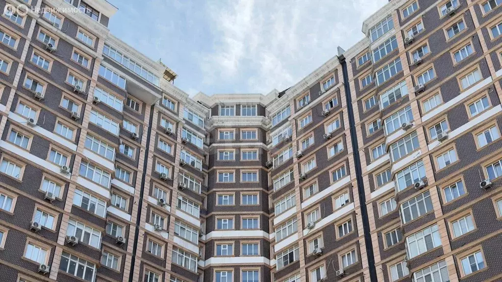 2-комнатная квартира: Махачкала, улица Даниялова, 101 (80.4 м) - Фото 2