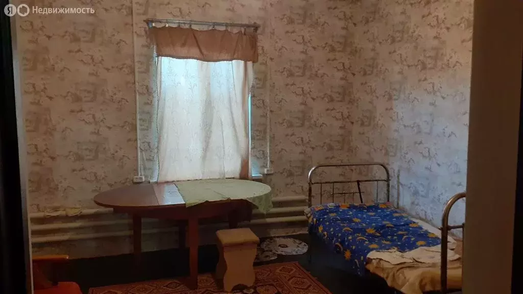 Дом в хутор Старая Станица, улица Гагарина (210 м) - Фото 1