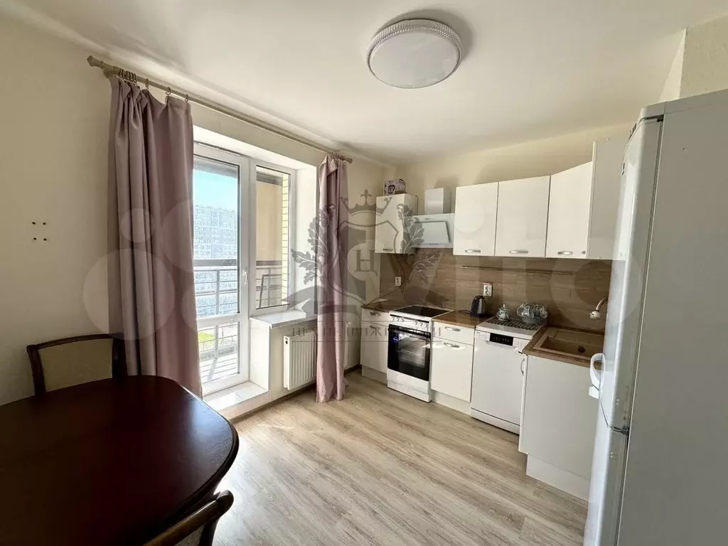 1-к. квартира, 31 м, 9/15 эт. - Фото 0