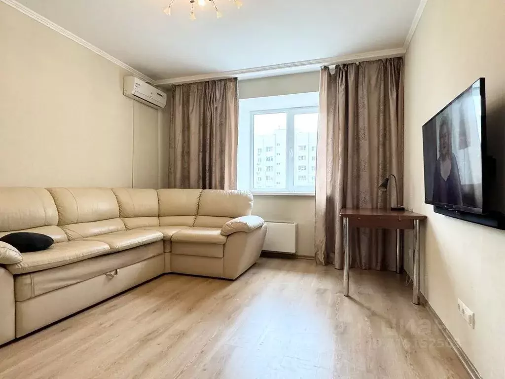 2-к кв. Татарстан, Казань ул. Академика Лаврентьева, 9 (65.0 м) - Фото 0