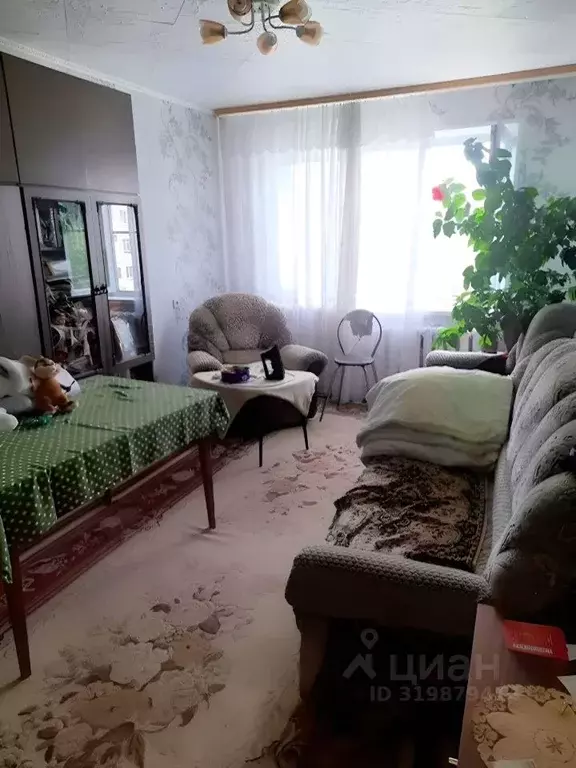 2-к кв. Свердловская область, Кировград Набережная ул., 6 (53.0 м) - Фото 0
