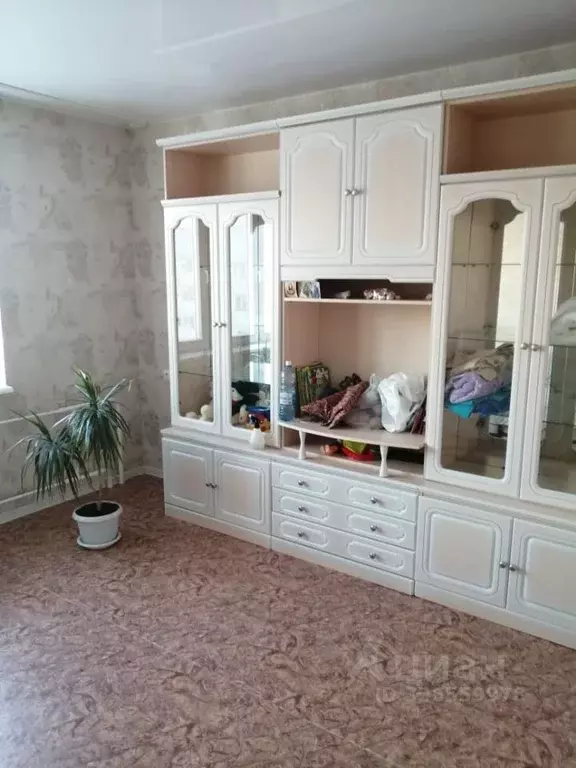 2-к кв. Омская область, Омск ул. Крупской, 23К1 (60.8 м) - Фото 1